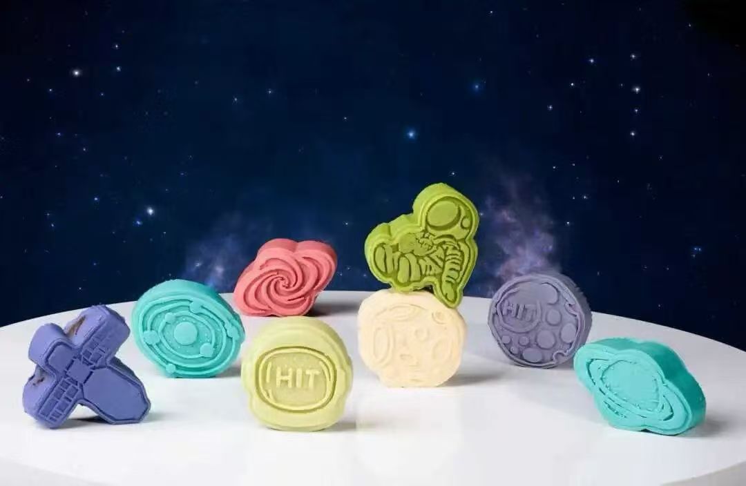 各大合作高校为同学们送来的暖心月饼